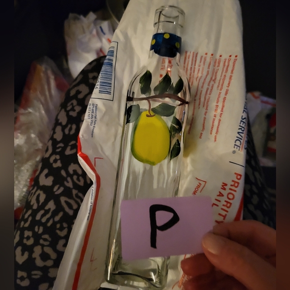 Vintage glass hand painted oil bottle great condition no chips no spout - Picture 8 of 8